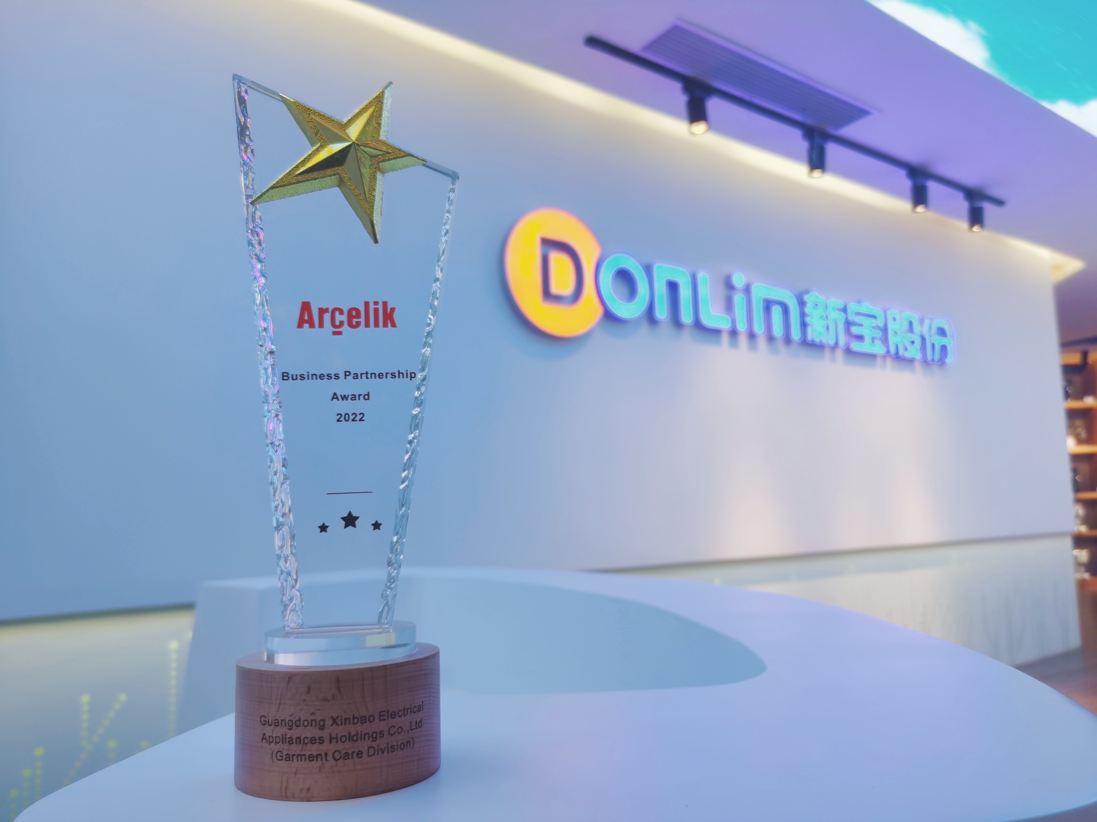 J9����-����վ���¹���